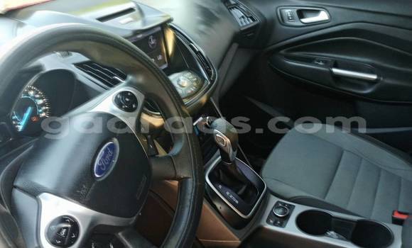 Acheter Occasion Voiture Ford Escape Rouge à Dakar, Dakar Acheter Occasion Voiture Ford Escape Rouge à Dakar, Dakar