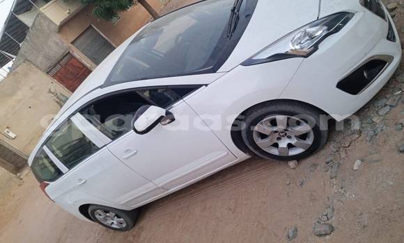 Buy Used Volkswagen Arteon White Car in Dakar in Dakar Buy Used Volkswagen Arteon White Car in Dakar in Dakar