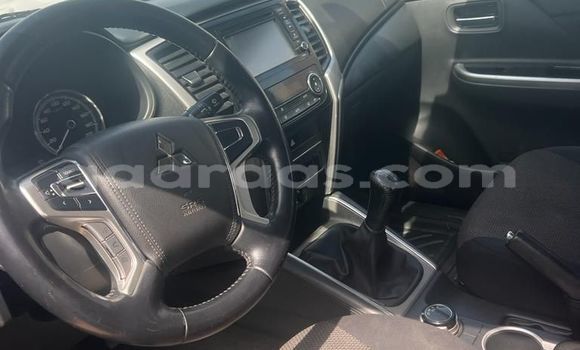 Acheter Occasion Voiture Mitsubishi L200 Noir à Dakar, Dakar Acheter Occasion Voiture Mitsubishi L200 Noir à Dakar, Dakar