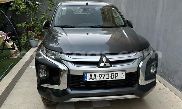 Acheter Occasion Voiture Mitsubishi L200 Noir à Dakar, Dakar Acheter Occasion Voiture Mitsubishi L200 Noir à Dakar, Dakar