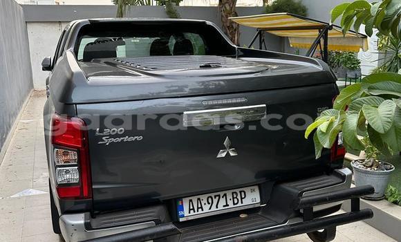 Acheter Occasion Voiture Mitsubishi L200 Noir à Dakar, Dakar Acheter Occasion Voiture Mitsubishi L200 Noir à Dakar, Dakar