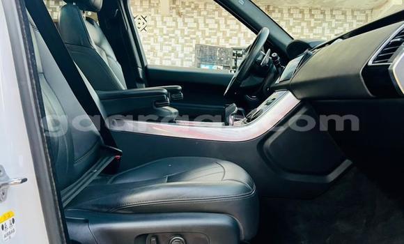 Acheter Import Voiture Range Rover Range Rover Blanc à Dakar, Dakar Acheter Import Voiture Range Rover Range Rover Blanc à Dakar, Dakar