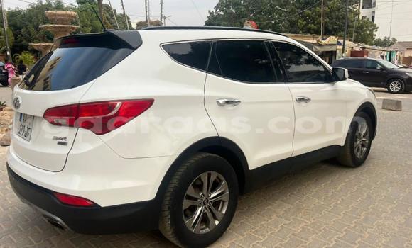 Buy Used Hyundai Santa Fe White Car in Dakar in Dakar Buy Used Hyundai Santa Fe White Car in Dakar in Dakar