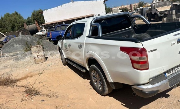 Acheter Occasion Voiture Mitsubishi L200 Blanc à Dakar, Dakar