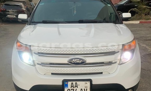 Acheter Occasion Voiture Ford Explorer Blanc à Dakar, Dakar Acheter Occasion Voiture Ford Explorer Blanc à Dakar, Dakar