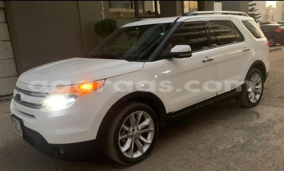 Acheter Occasion Voiture Ford Explorer Blanc à Dakar, Dakar Acheter Occasion Voiture Ford Explorer Blanc à Dakar, Dakar