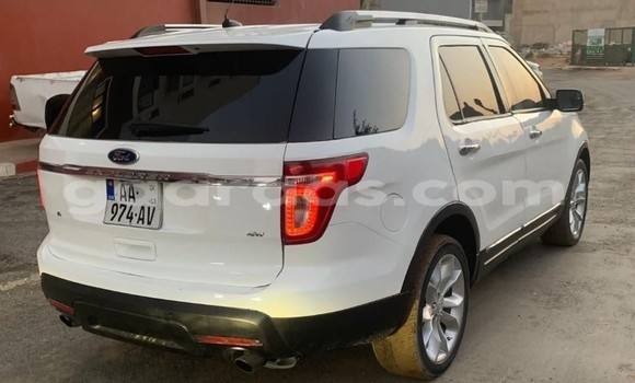 Acheter Occasion Voiture Ford Explorer Blanc à Dakar, Dakar Acheter Occasion Voiture Ford Explorer Blanc à Dakar, Dakar