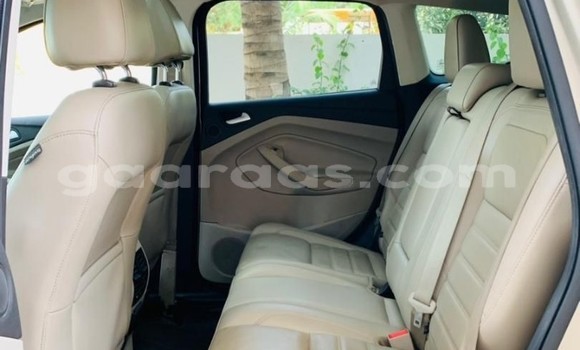 Acheter Occasion Voiture Ford Escape Beige à Dakar, Dakar Acheter Occasion Voiture Ford Escape Beige à Dakar, Dakar