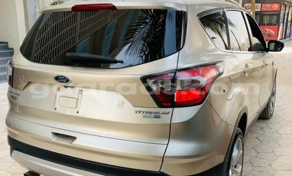 Acheter Occasion Voiture Ford Escape Beige à Dakar, Dakar Acheter Occasion Voiture Ford Escape Beige à Dakar, Dakar