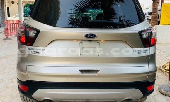Acheter Occasion Voiture Ford Escape Beige à Dakar, Dakar Acheter Occasion Voiture Ford Escape Beige à Dakar, Dakar