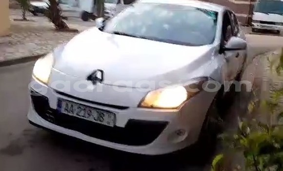 Acheter Occasion Voiture Renault Megane Blanc à Dakar, Dakar Acheter Occasion Voiture Renault Megane Blanc à Dakar, Dakar