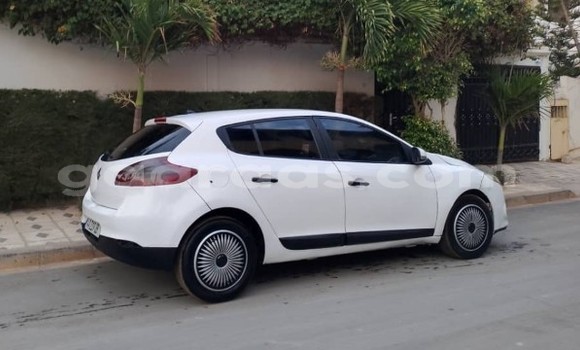 Acheter Occasion Voiture Renault Megane Blanc à Dakar, Dakar Acheter Occasion Voiture Renault Megane Blanc à Dakar, Dakar