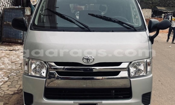 Acheter Occasion Voiture Toyota Hiace Gris à Dakar, Dakar Acheter Occasion Voiture Toyota Hiace Gris à Dakar, Dakar