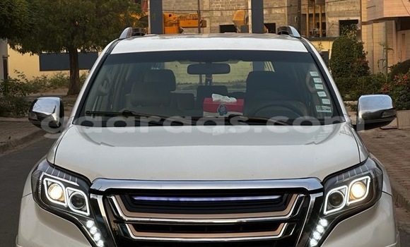 Dieundeu Occasion Toyota Prado White Auto in Dakar in Dakar