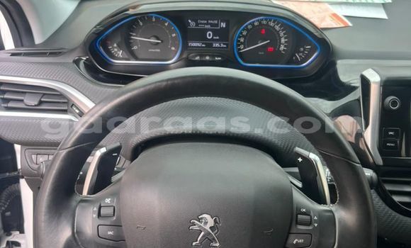 Buy Used Peugeot 2008 White Car in Dakar in Dakar Buy Used Peugeot 2008 White Car in Dakar in Dakar
