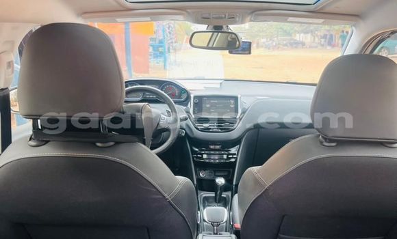 Buy Used Peugeot 2008 White Car in Dakar in Dakar Buy Used Peugeot 2008 White Car in Dakar in Dakar