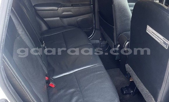 Dieundeu Occasion Mitsubishi Outlander White Auto in Dakar in Dakar Dieundeu Occasion Mitsubishi Outlander White Auto in Dakar in Dakar