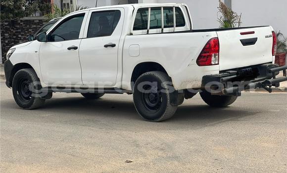 Acheter Import Voiture Toyota Hilux Blanc à Dakar, Dakar Acheter Import Voiture Toyota Hilux Blanc à Dakar, Dakar