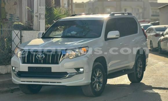 Dieundeu Imported Toyota Prado White Auto in Dakar in Dakar Dieundeu Imported Toyota Prado White Auto in Dakar in Dakar