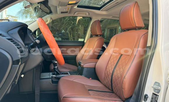 Dieundeu Imported Toyota Prado White Auto in Dakar in Dakar Dieundeu Imported Toyota Prado White Auto in Dakar in Dakar