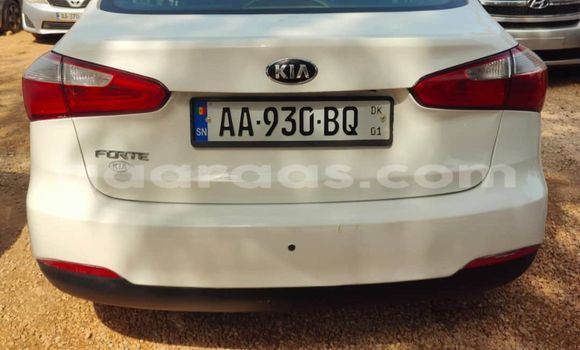 Buy Used Kia Forte White Car in Dakar in Dakar Buy Used Kia Forte White Car in Dakar in Dakar