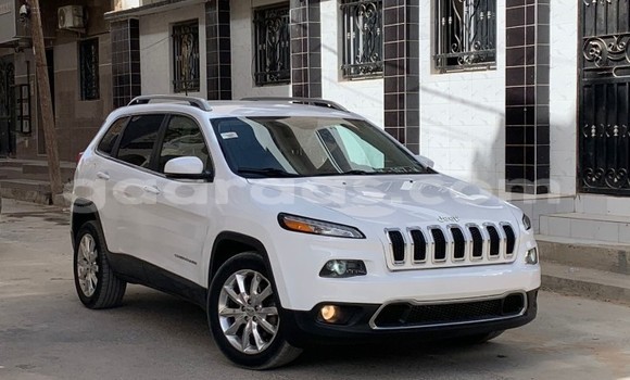 Dieundeu Occasion Jeep Cherokee White Auto in Dakar in Dakar Dieundeu Occasion Jeep Cherokee White Auto in Dakar in Dakar