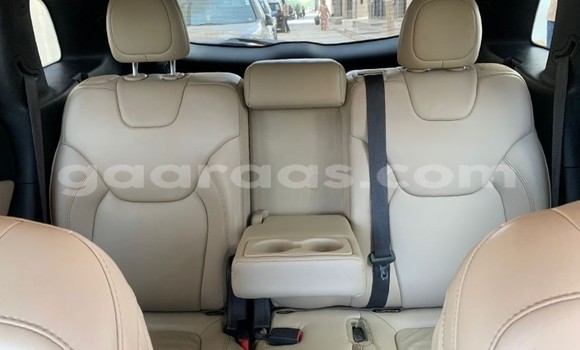 Dieundeu Occasion Jeep Cherokee White Auto in Dakar in Dakar Dieundeu Occasion Jeep Cherokee White Auto in Dakar in Dakar