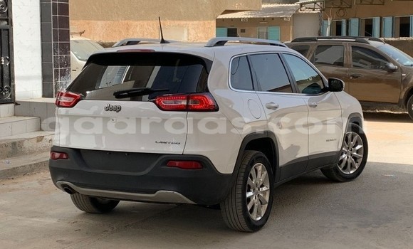 Dieundeu Occasion Jeep Cherokee White Auto in Dakar in Dakar Dieundeu Occasion Jeep Cherokee White Auto in Dakar in Dakar