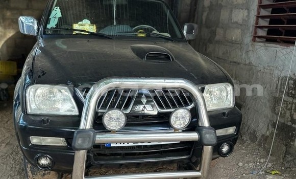 Dieundeu Occasion Mitsubishi L200 Black Auto in Dakar in Dakar Dieundeu Occasion Mitsubishi L200 Black Auto in Dakar in Dakar