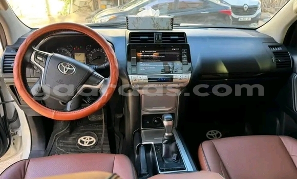Acheter Occasion Voiture Toyota Prado Blanc à Dakar, Dakar Acheter Occasion Voiture Toyota Prado Blanc à Dakar, Dakar