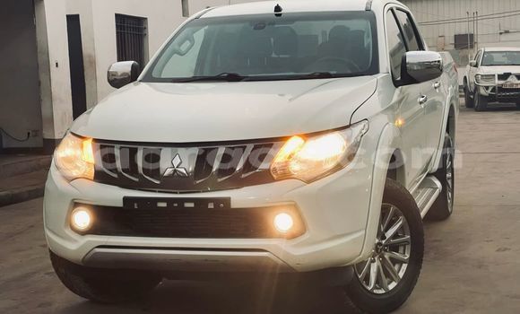 Dieundeu Imported Mitsubishi L200 White Auto in Dakar in Dakar Dieundeu Imported Mitsubishi L200 White Auto in Dakar in Dakar