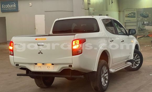 Dieundeu Imported Mitsubishi L200 White Auto in Dakar in Dakar Dieundeu Imported Mitsubishi L200 White Auto in Dakar in Dakar