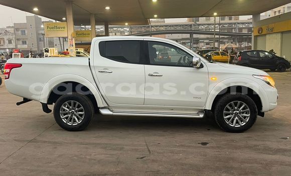 Dieundeu Imported Mitsubishi L200 White Auto in Dakar in Dakar Dieundeu Imported Mitsubishi L200 White Auto in Dakar in Dakar