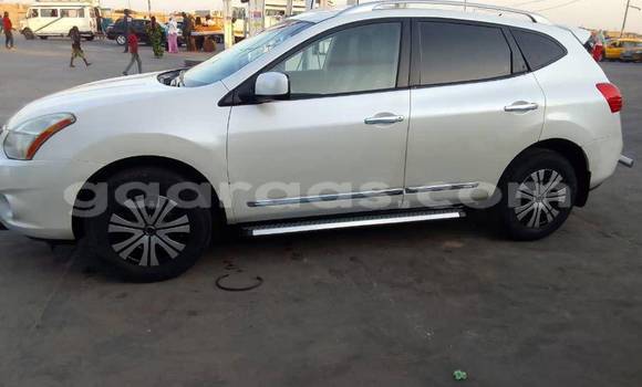 Buy Used Nissan Rogue White Car in Dakar in Dakar Buy Used Nissan Rogue White Car in Dakar in Dakar