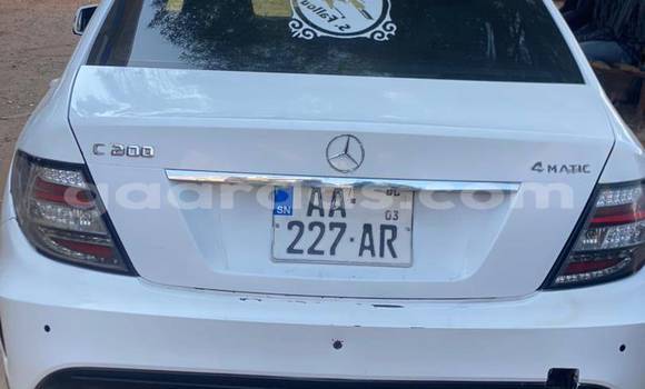 Acheter Occasion Voiture Mercedes-Benz C-Classe Blanc à Dakar, Dakar Acheter Occasion Voiture Mercedes-Benz C-Classe Blanc à Dakar, Dakar