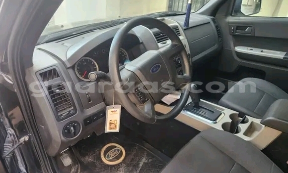 Acheter Occasion Voiture Ford Escape Noir à Dakar, Dakar Acheter Occasion Voiture Ford Escape Noir à Dakar, Dakar