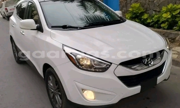 Acheter Occasion Voiture Hyundai Tucson Blanc à Dakar, Dakar Acheter Occasion Voiture Hyundai Tucson Blanc à Dakar, Dakar