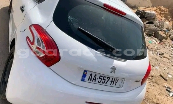 Dieundeu Occasion Peugeot 208 White Auto in Dakar in Dakar