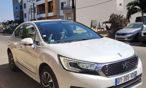 Acheter Import Voiture Citroen DS4 Blanc à Dakar, Dakar