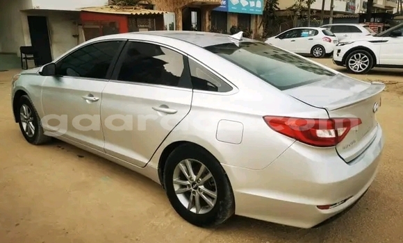 Dieundeu Occasion Hyundai Sonata Beige Auto in Dakar in Dakar Dieundeu Occasion Hyundai Sonata Beige Auto in Dakar in Dakar