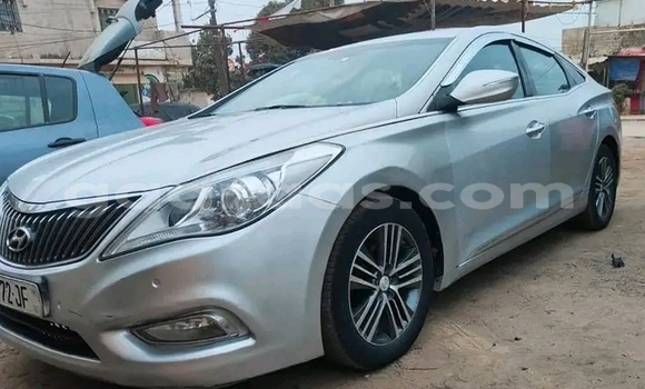 Acheter Occasion Voiture Hyundai Grandeur Blanc à Dakar, Dakar Acheter Occasion Voiture Hyundai Grandeur Blanc à Dakar, Dakar