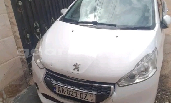 Dieundeu Occasion Peugeot 208 White Auto in Dakar in Dakar