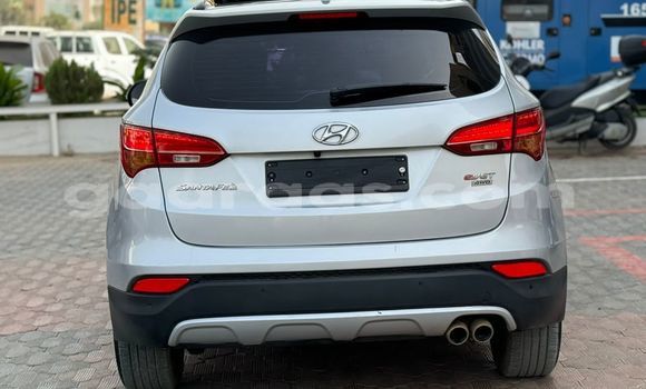 Dieundeu Imported Hyundai Santa Fe Silver Auto in Dakar in Dakar Dieundeu Imported Hyundai Santa Fe Silver Auto in Dakar in Dakar