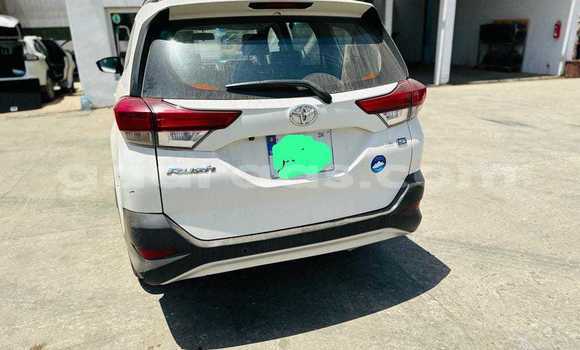 Dieundeu Occasion Toyota Rush White Auto in Dakar in Dakar Dieundeu Occasion Toyota Rush White Auto in Dakar in Dakar