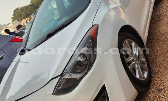 Dieundeu Occasion Hyundai Elantra White Auto in Dakar in Dakar Dieundeu Occasion Hyundai Elantra White Auto in Dakar in Dakar