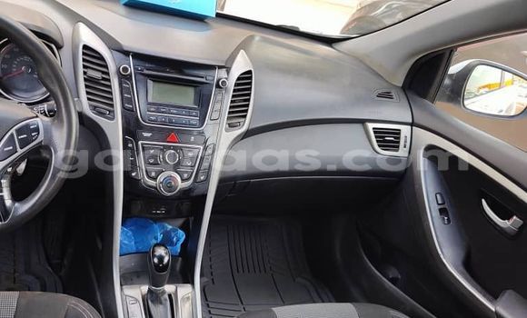 Dieundeu Occasion Hyundai Elantra White Auto in Dakar in Dakar Dieundeu Occasion Hyundai Elantra White Auto in Dakar in Dakar