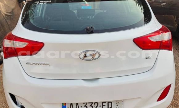 Dieundeu Occasion Hyundai Elantra White Auto in Dakar in Dakar Dieundeu Occasion Hyundai Elantra White Auto in Dakar in Dakar