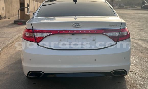 Dieundeu Occasion Hyundai Grandeur White Auto in Dakar in Dakar Dieundeu Occasion Hyundai Grandeur White Auto in Dakar in Dakar