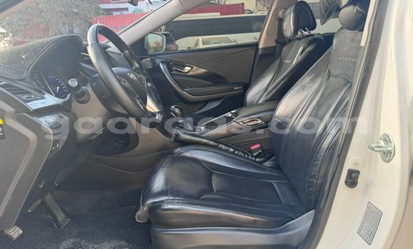 Dieundeu Occasion Hyundai Grandeur White Auto in Dakar in Dakar Dieundeu Occasion Hyundai Grandeur White Auto in Dakar in Dakar