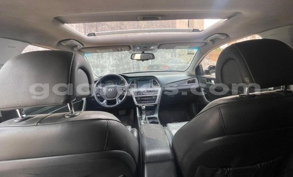 Buy Used Hyundai Sonata White Car in Dakar in Dakar Buy Used Hyundai Sonata White Car in Dakar in Dakar